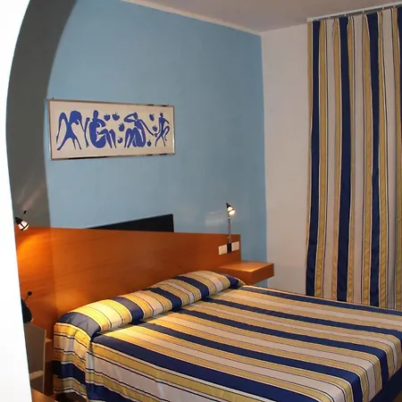 International Hotel 3*