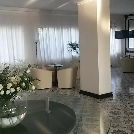 International Hotel 3*